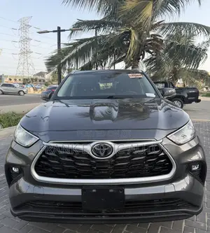 Toyota Highlander XLE AWD 2023 Gray