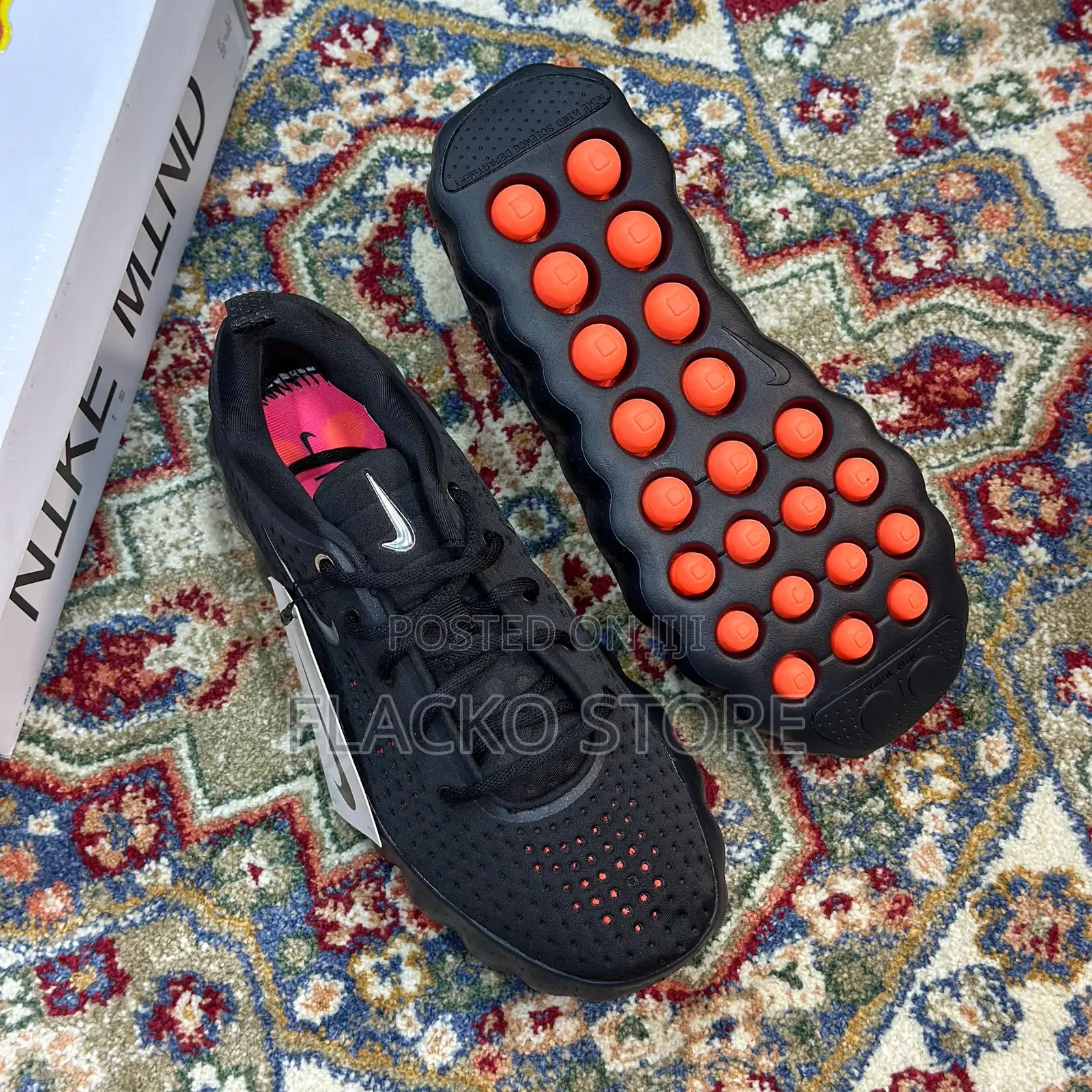 Original Nike Mind 002 Sneakers