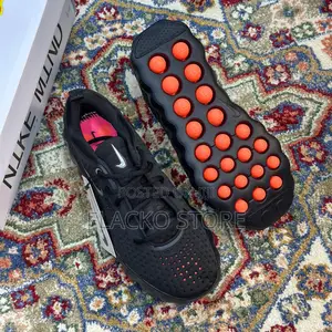Original Nike Mind 002 Sneakers