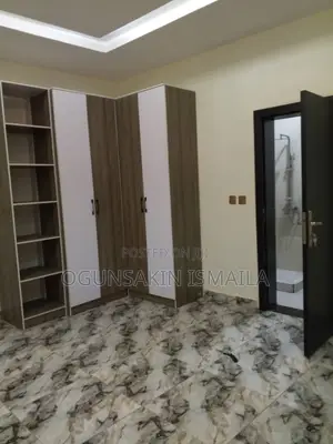 3bdrm Block of Flats in Greenville Estate, Isheri North for sale