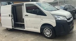 Toyota HiAce 2020 White