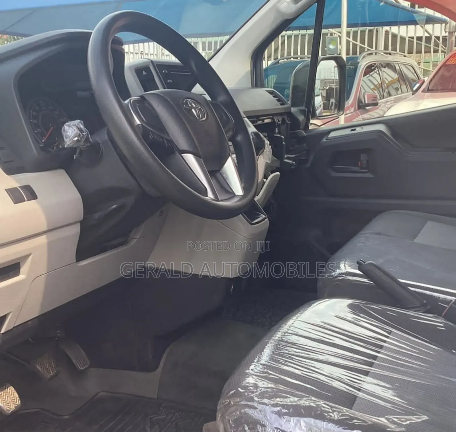 Toyota HiAce 2020 White
