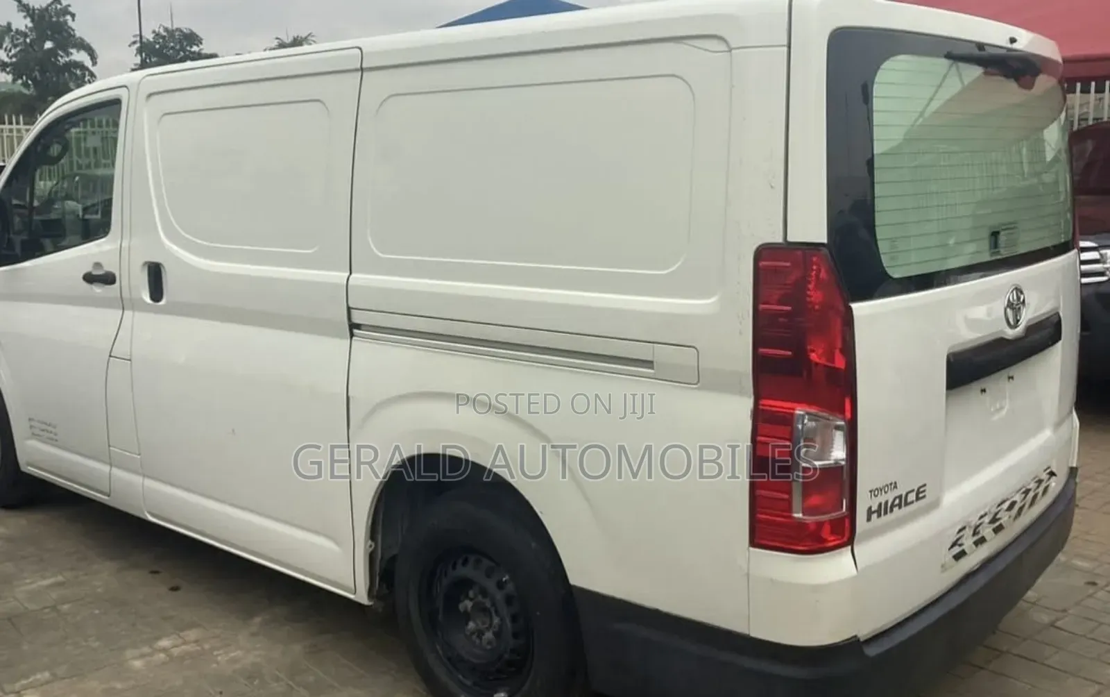 Toyota HiAce 2020 White