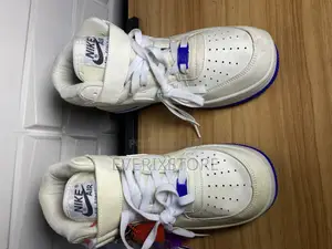 Nike Air Force 1