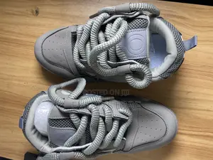Ogiy Sneakers
