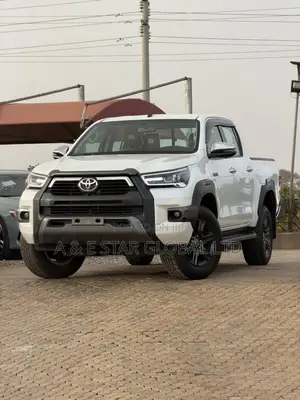 New Toyota Hilux 2024 White