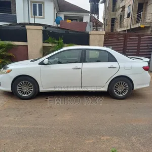 Toyota Corolla LE 4dr Sedan (1.8L 4 cyl 4A) 2009 White