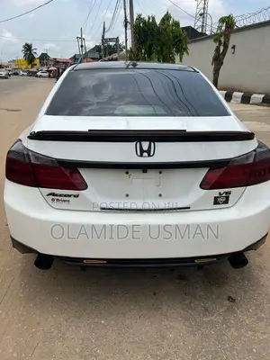 Honda Accord Touring V-6 4dr Sedan (3.5L 6cyl 6A) 2014 White