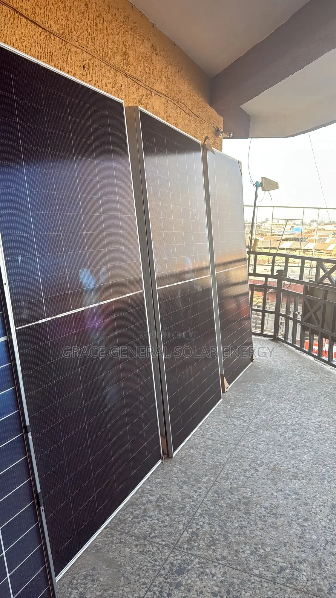Jinko 725watts Panel
