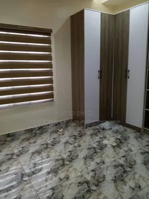 3bdrm Block of Flats in Greenville, Alausa for sale
