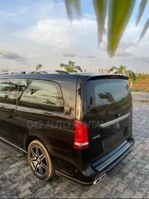 Viano Bus for Hire