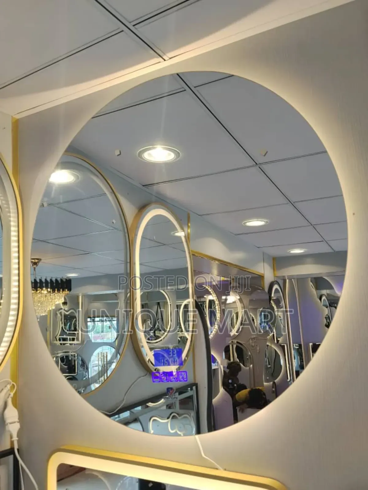 80 by 80cm Round Backlight Led Mirror With 3 Light Display Bluetooth