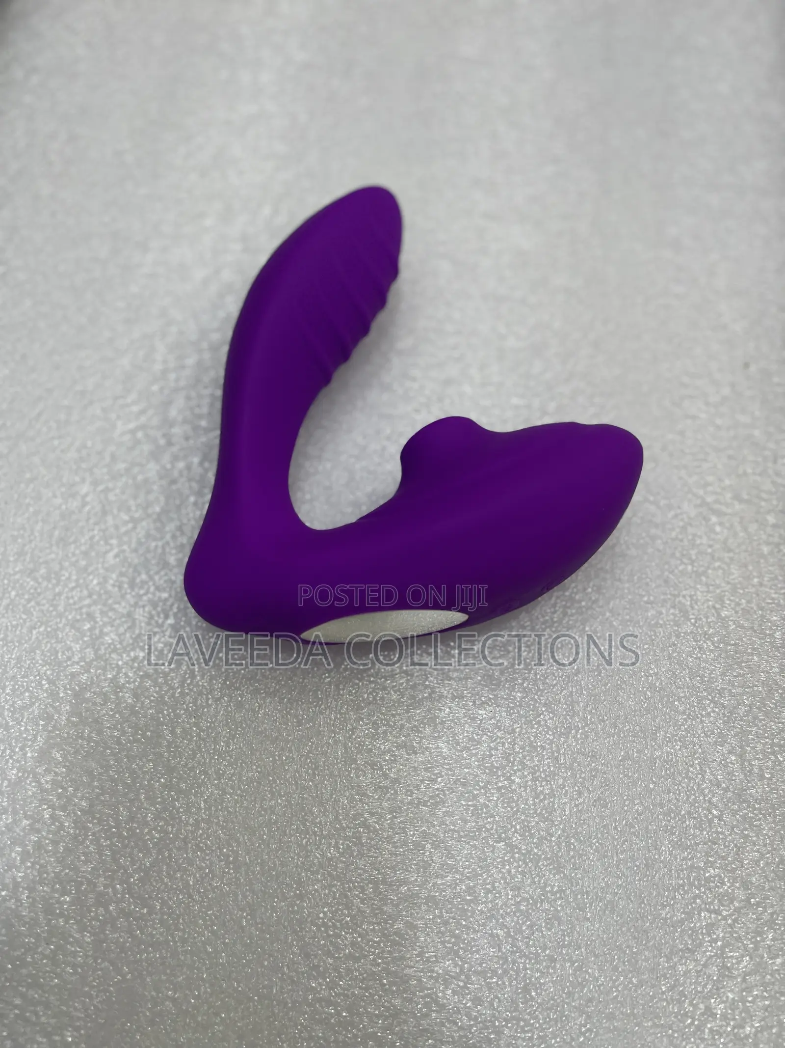 Sucker Vibrator With Dildo