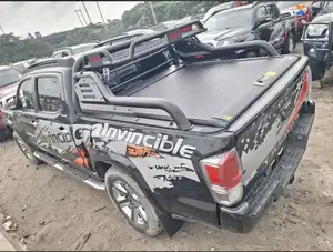 Manual Rolling Booth Cover and Iron Bar Complete for Toyota Hilux