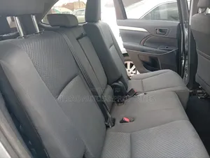 Toyota Highlander LE Plus 4dr SUV AWD (3.5L 6cyl 6A) 2015 Silver