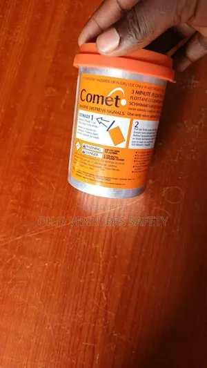 Comet Marine Distress Signal – 3 Minute Floating Smoke (Orange)