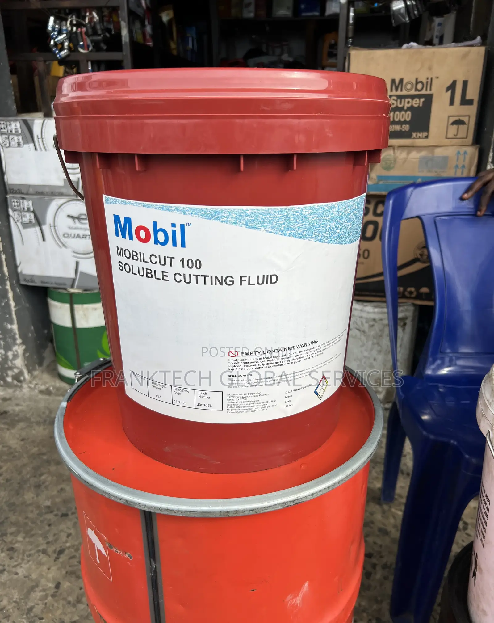 Mobilcut 100 Soluble Cutting Fluid