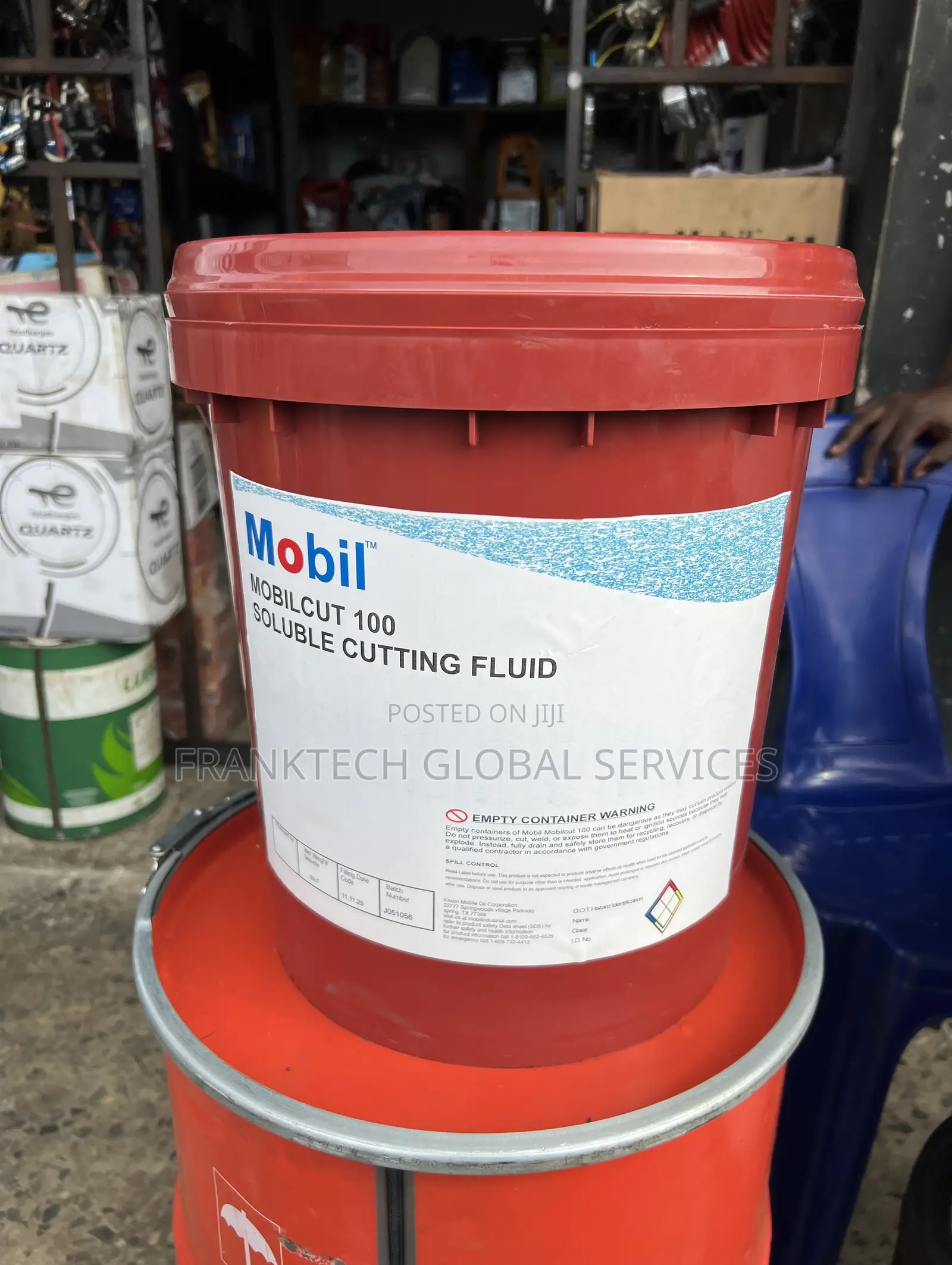 Mobilcut 100 Soluble Cutting Fluid