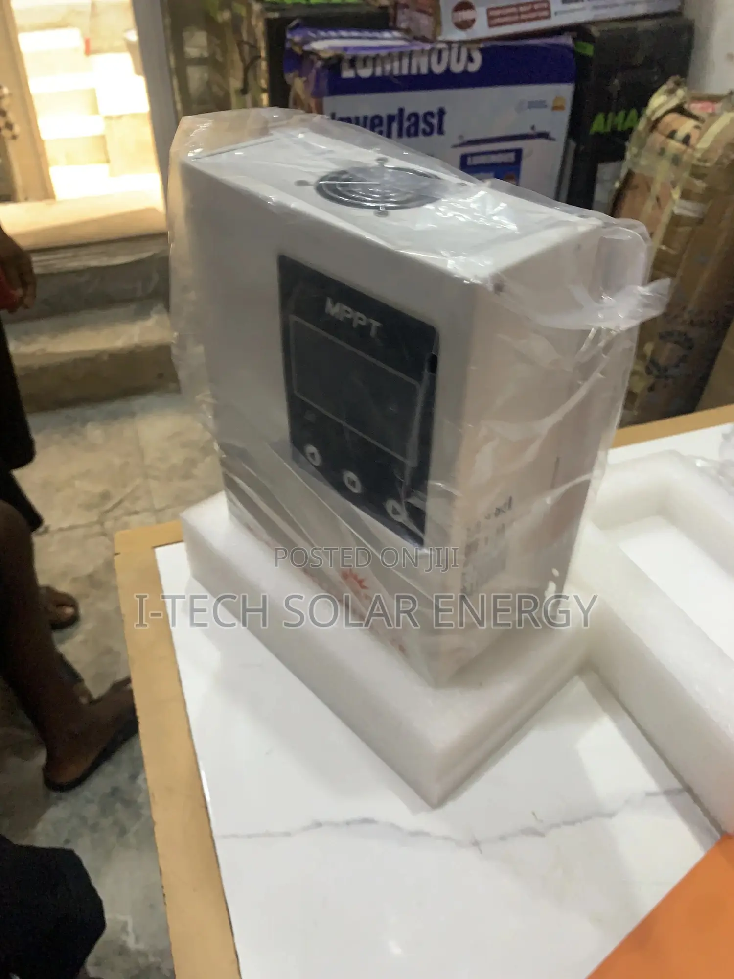 60ams Sunfield Solar Charge Controller