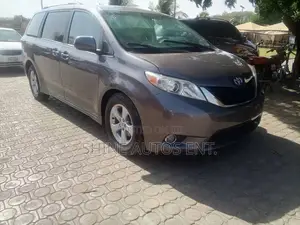 Toyota Sienna 2012 Gray