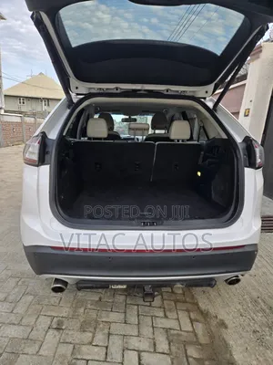 Ford Edge Titanium 4dr SUV AWD (2.0L 4cyl Turbo 6A) 2015 White