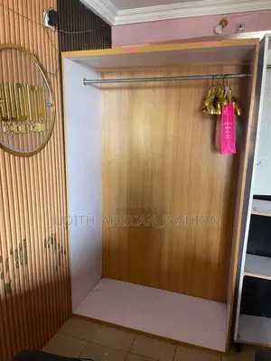 Wordrop For Shop Cloths Display