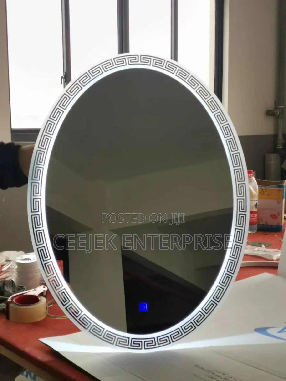 Oval Led Mirrow With Design