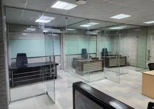 Frameless Office Partition With 10mm Clear Glass – Modern Open Work