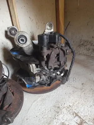 Tokunbo Complete Rear Hub Ford Edge 018