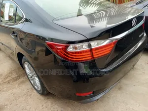 Lexus ES 2013 Black