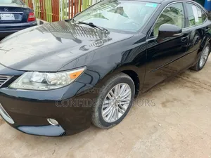 Lexus ES 2013 Black