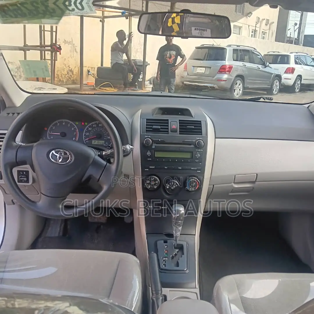 Toyota Corolla 2013 Silver