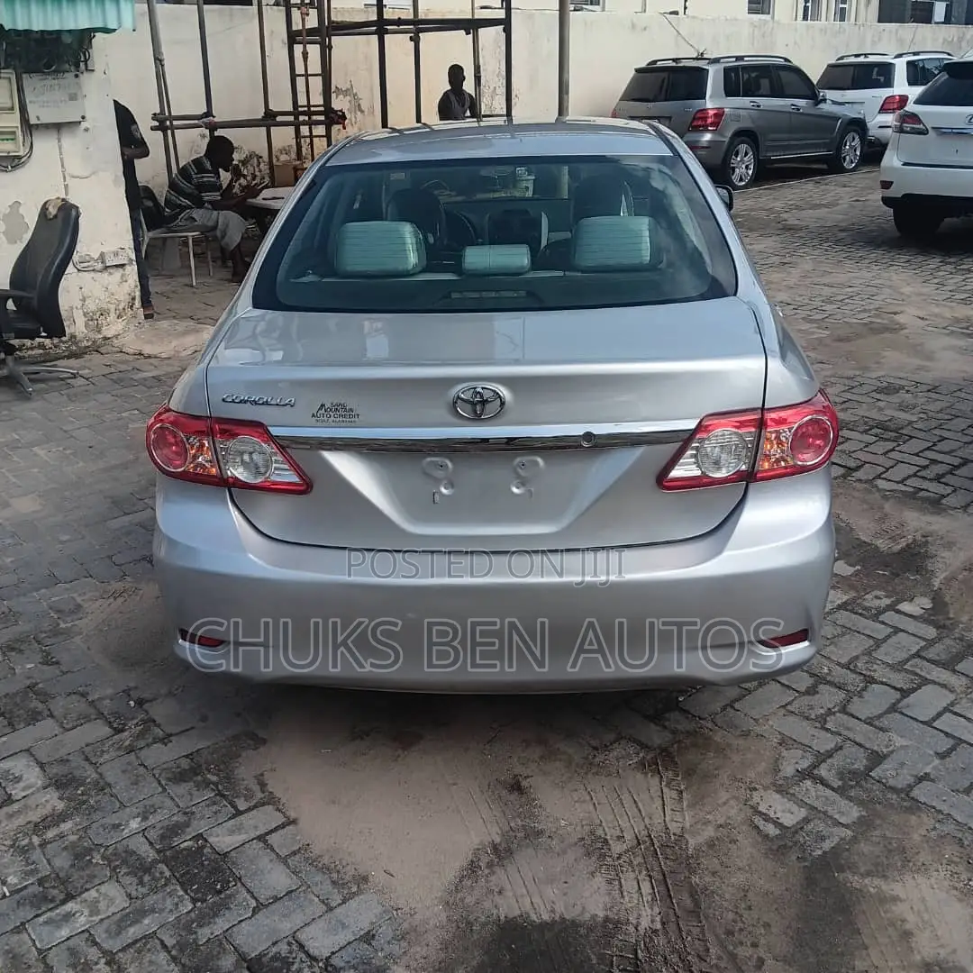 Toyota Corolla 2013 Silver