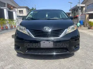 Toyota Sienna XLE 7 Passenger 2011 Black