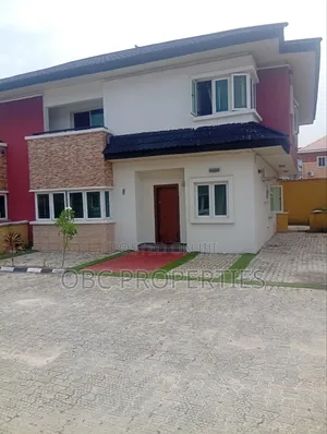 4bdrm Duplex in Chevron for sale