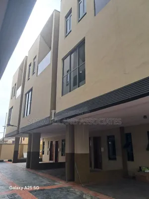 Furnished 3bdrm Townhouse / Terrace in Gra for rent