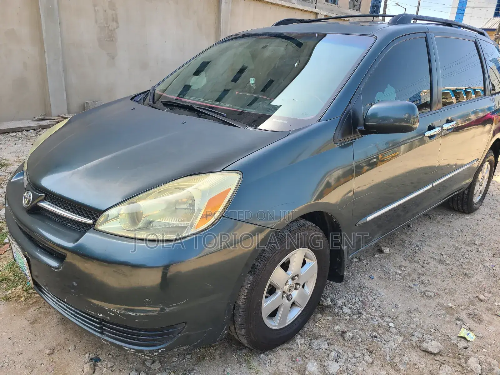 Sienna Bus for Rent