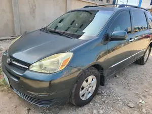 Sienna Bus for Rent