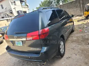 Sienna Bus for Rent