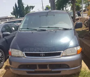 Toyota HiAce 2007 Green