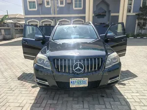 Mercedes-Benz GLK-Class 350 2010 Black