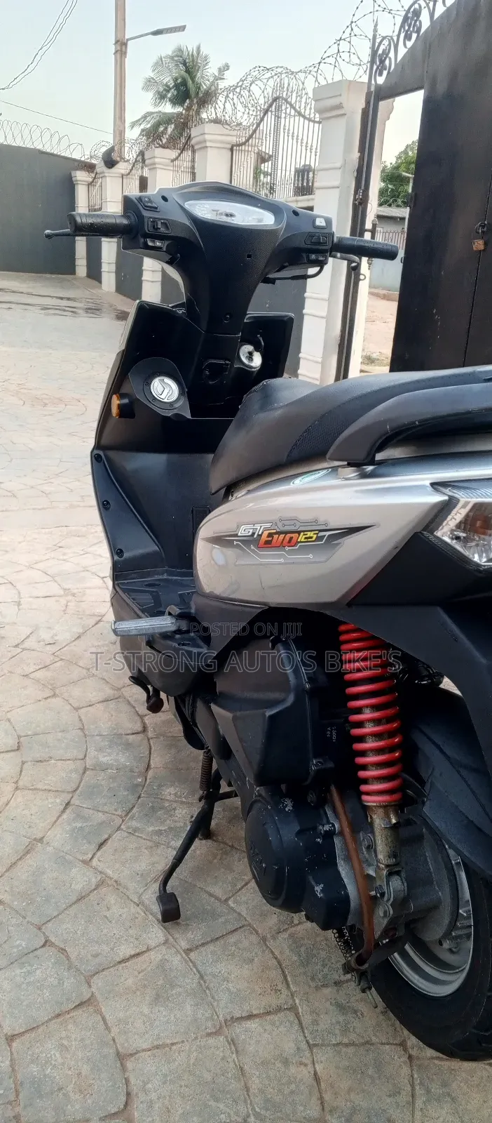SYM Fnx 125 2020 Silver