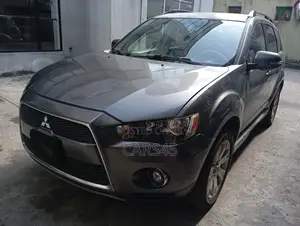 Mitsubishi Outlander 2011 Gray
