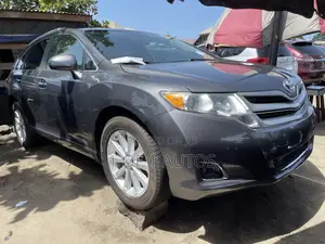 Toyota Venza AWD 2010 Gray