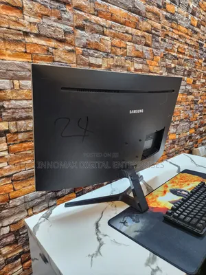 Samsung 32-Inch Frameless Curve 1440p 144hz 1ms Hdmi Monitor