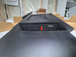 Desktop Computer Lenovo ThinkCentre 24 8GB Intel Core i5 SSD 256GB