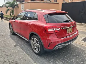 Mercedes-Benz GLA-Class 2016 Red