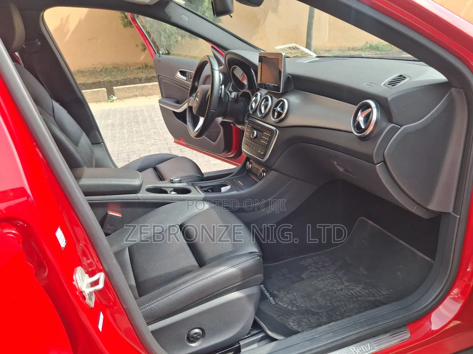Mercedes-Benz GLA-Class 2016 Red
