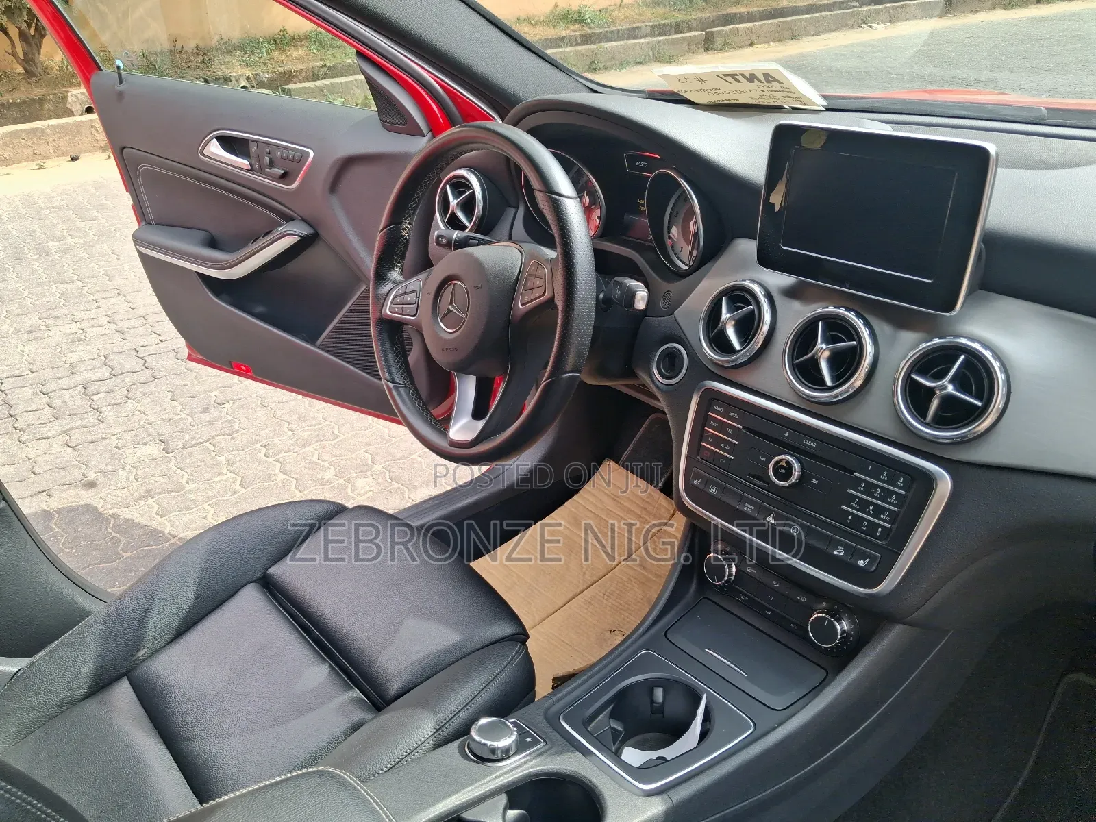 Mercedes-Benz GLA-Class 2016 Red