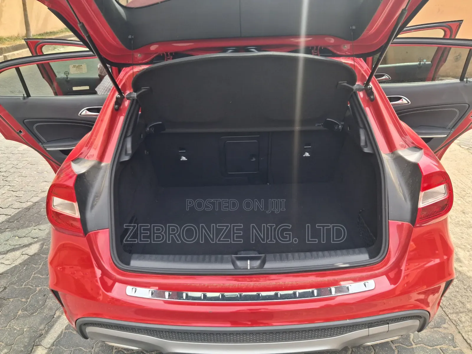 Mercedes-Benz GLA-Class 2016 Red